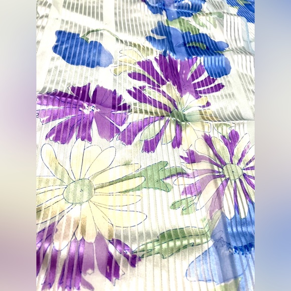 Vintage Vera Pale Blue Scarf Floral Print Semi Sheer 10" x 50" - Picture 4 of 5